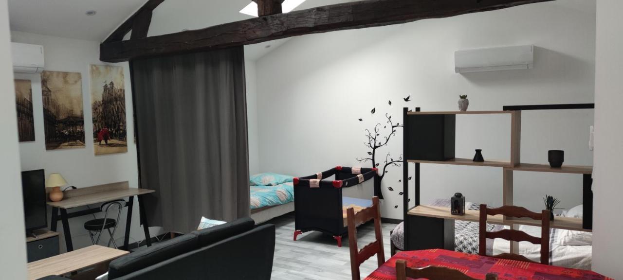 Apartamento Loft Marie-Stuart Wassy Exterior foto